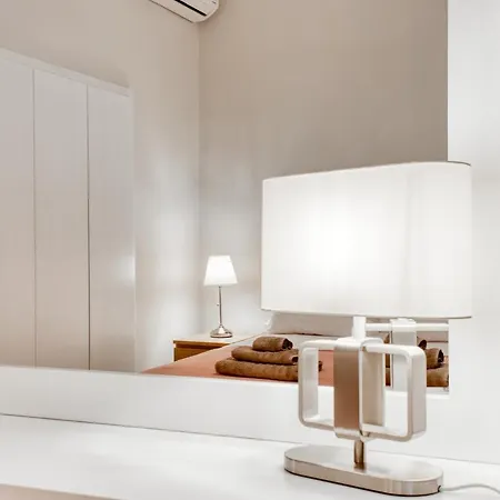 Daire Modern 2-bedroom Apt, 200m From The Acropolis