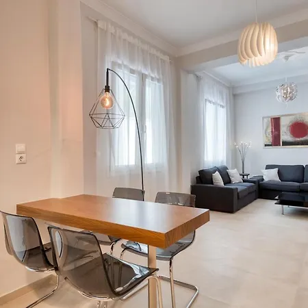 Modern 2-bedroom Apt, 200m From The Acropolis * Athens
